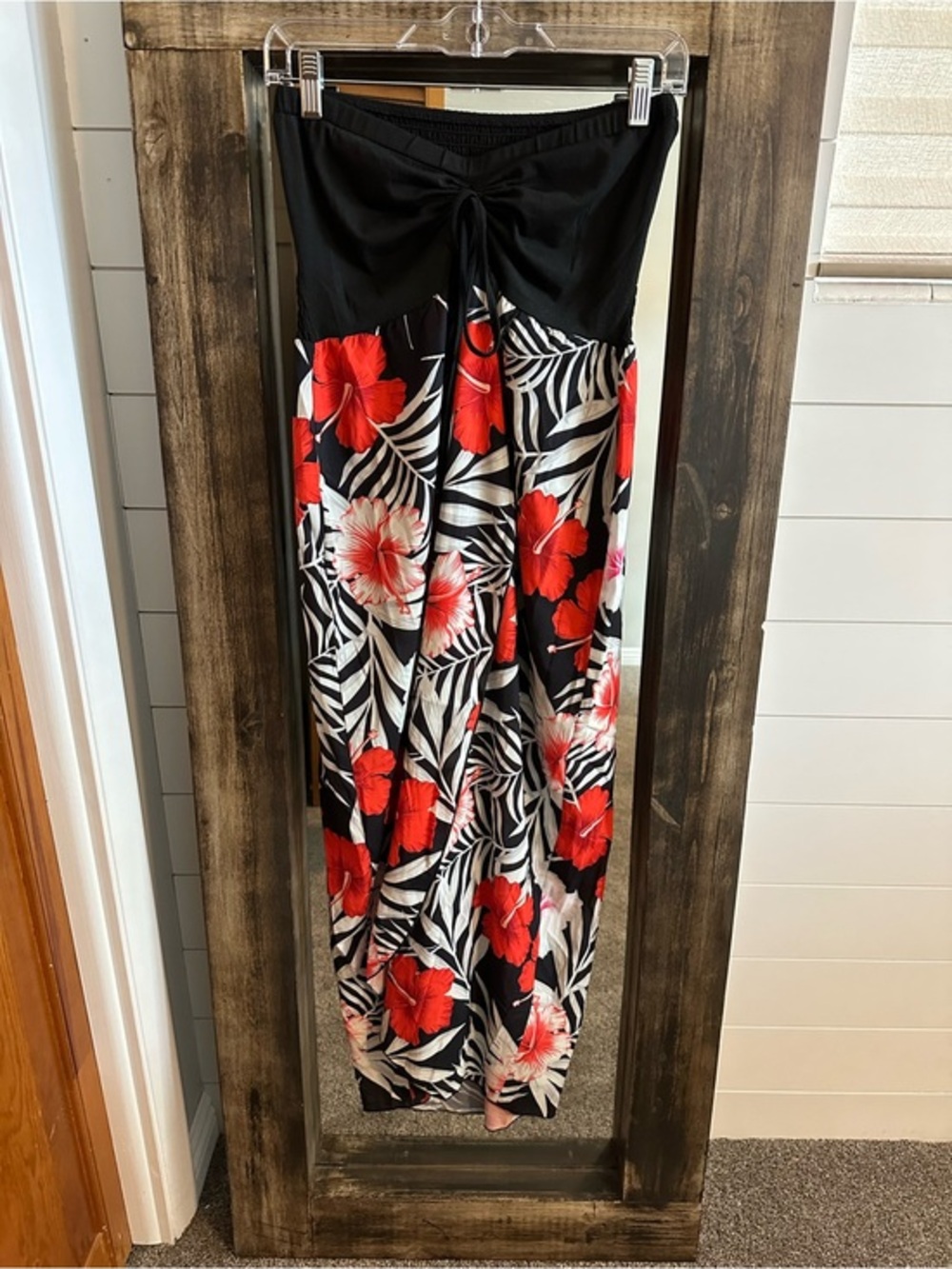 Tropical Strapless Maxi Dress Red Hibiscus Floral Black Size M Hawaiian luau